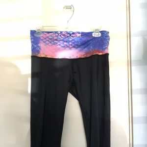Teeki Cropped Leggings Size M